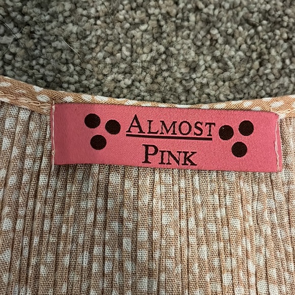 Pink dress - Picture 3 of 3